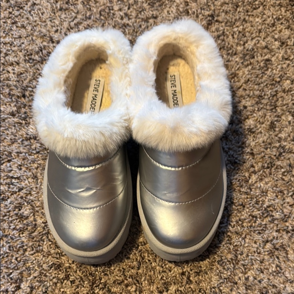 Cozy Silver Fur-Lined Slip-On Shoes
